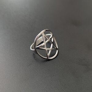 Silver Pentagram Ring